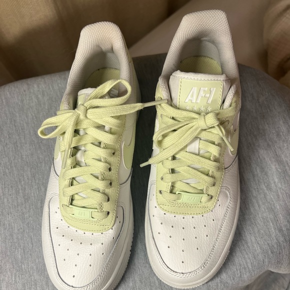 Air forces - Picture 6 of 6